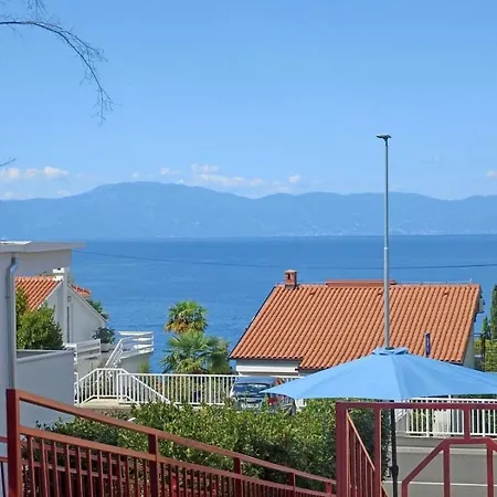 Ivona アパート *