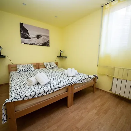 Ivona Apartman *