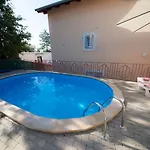 Ivona Διαμέρισμα Njivice